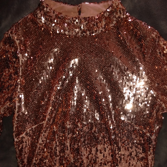 Dress - Picture 7 of 7